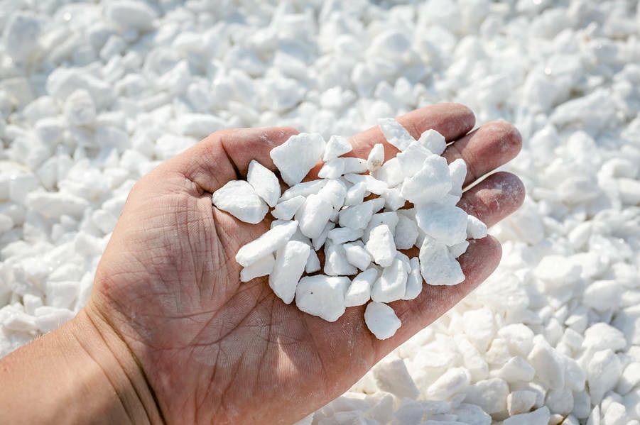 Decorative Marble Extra White Stones Chippings 8-16mm