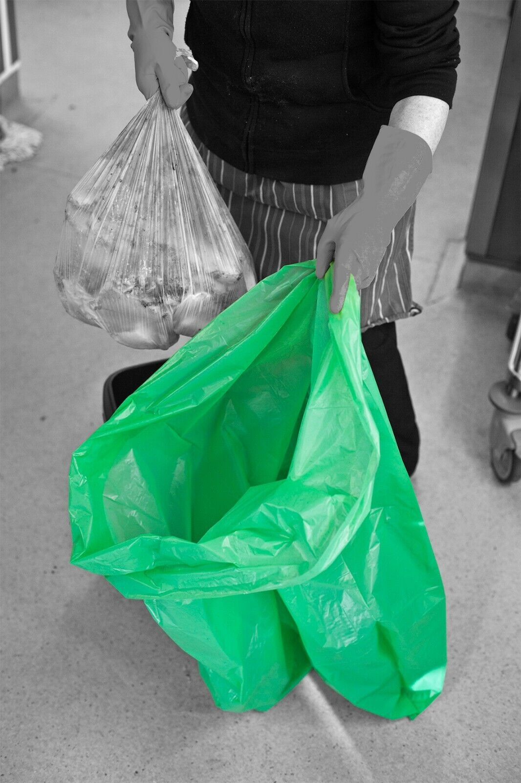 COLOURED BLACK CLEAR STRONG REFUSE SACKS BAGS BIN LINERS RUBBISH BAGS UK MADE - Image 3