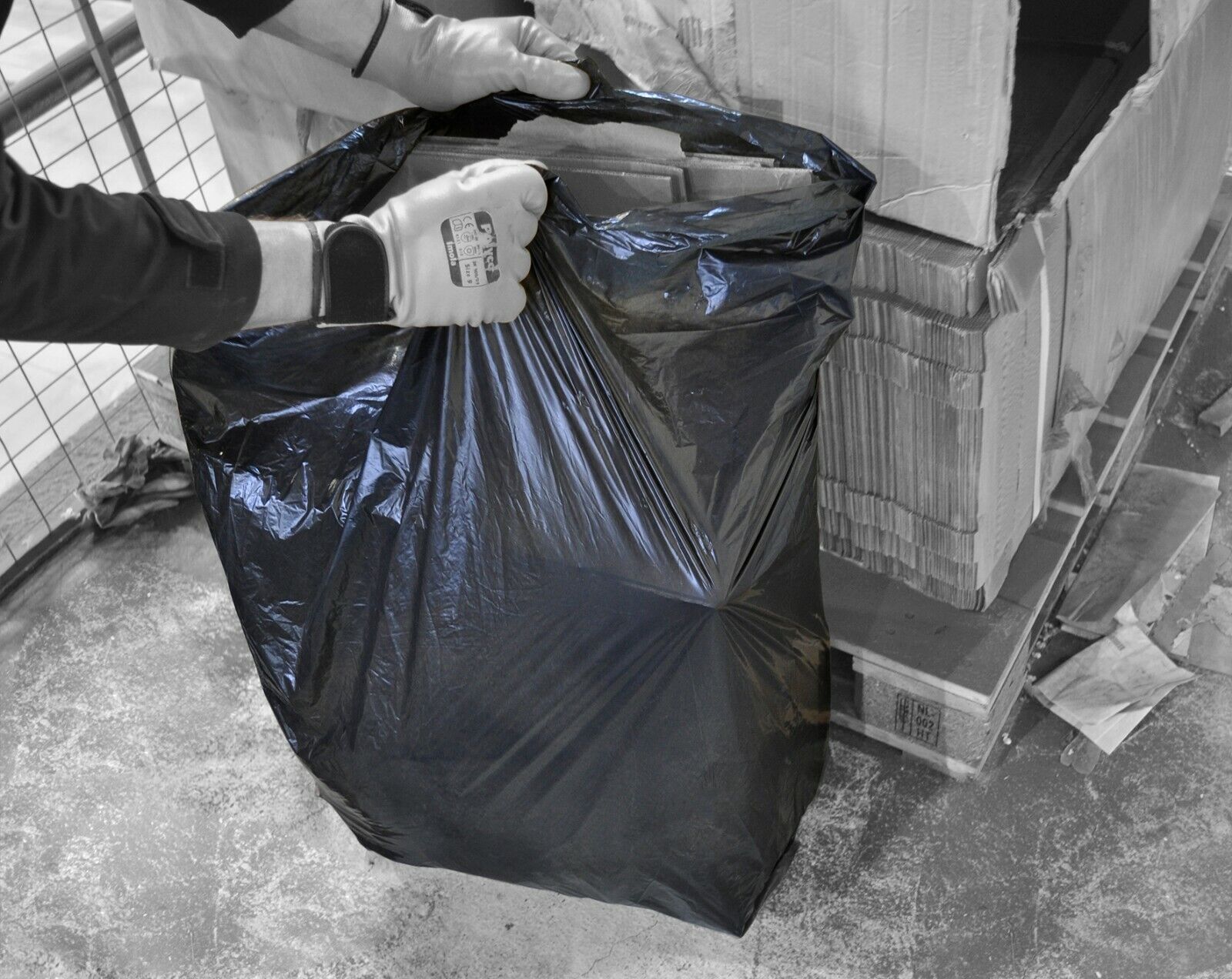 COLOURED BLACK CLEAR STRONG REFUSE SACKS BAGS BIN LINERS RUBBISH BAGS UK MADE - Image 8