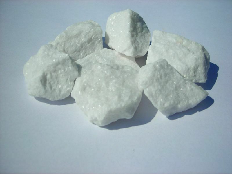 Decorative Marble Extra White Stones Chippings 1-3cm - Image 5