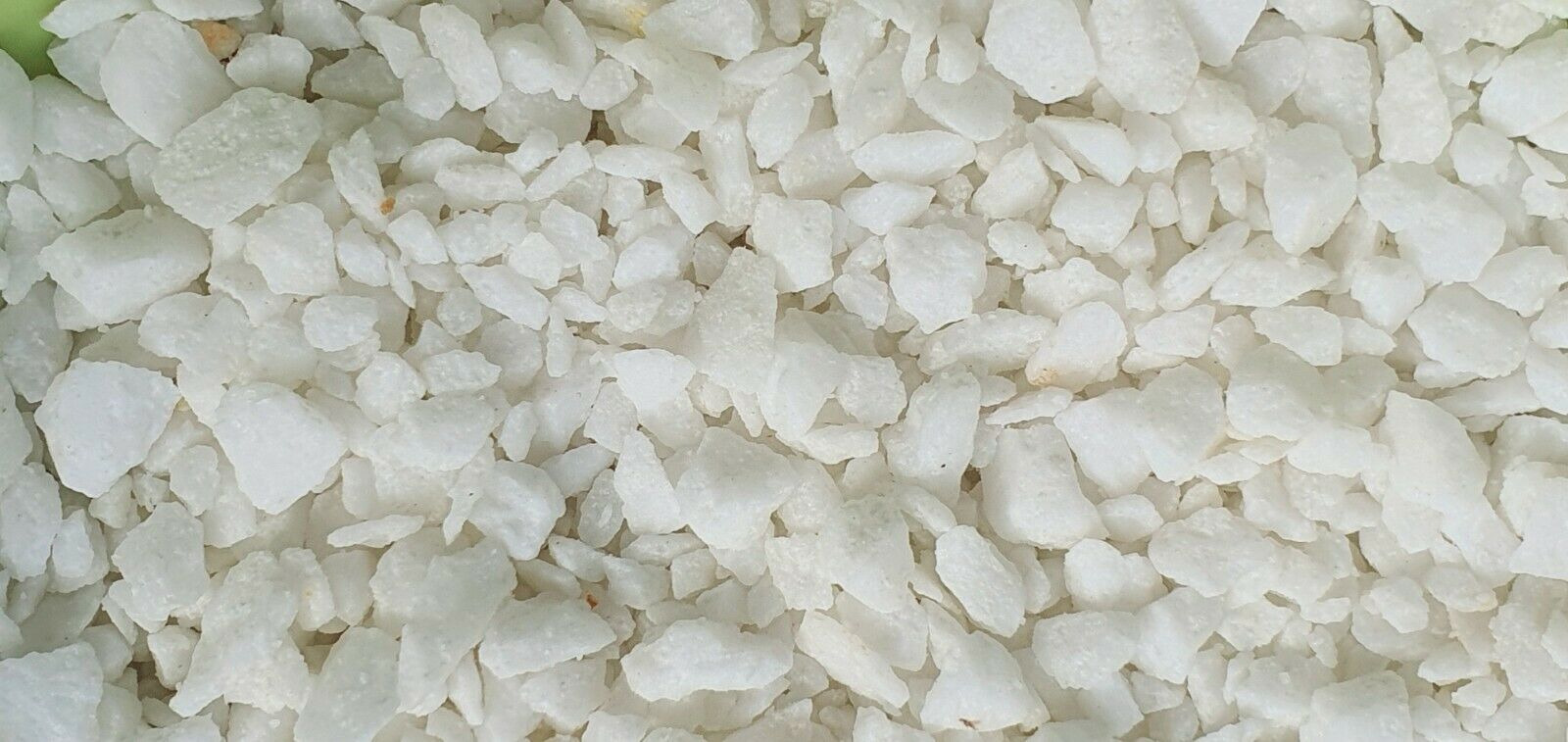 Decorative Marble Extra White Stones Chippings 3-8mm - Image 2